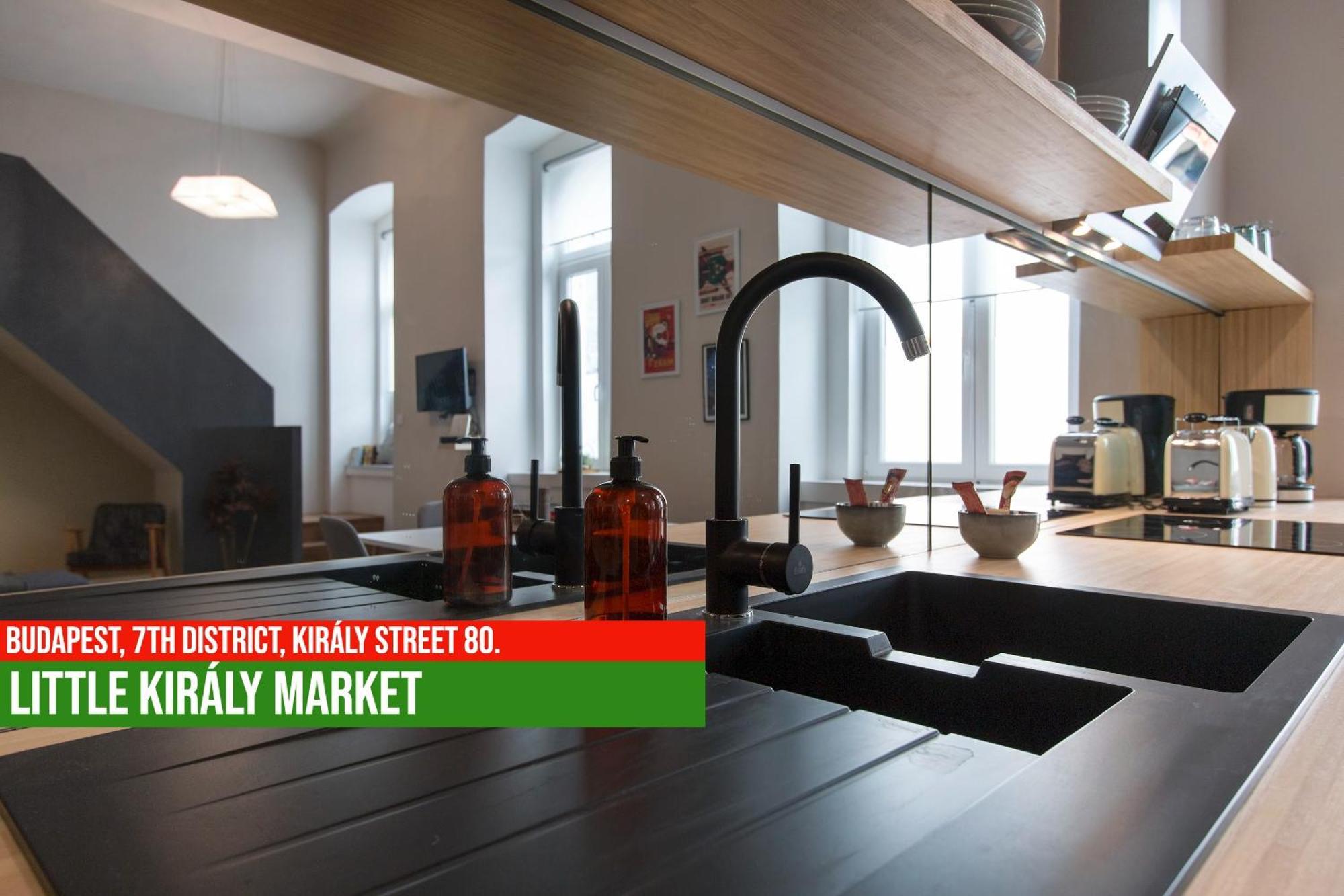 Little Americas Kiraly Street Apartments Будапеща Екстериор снимка